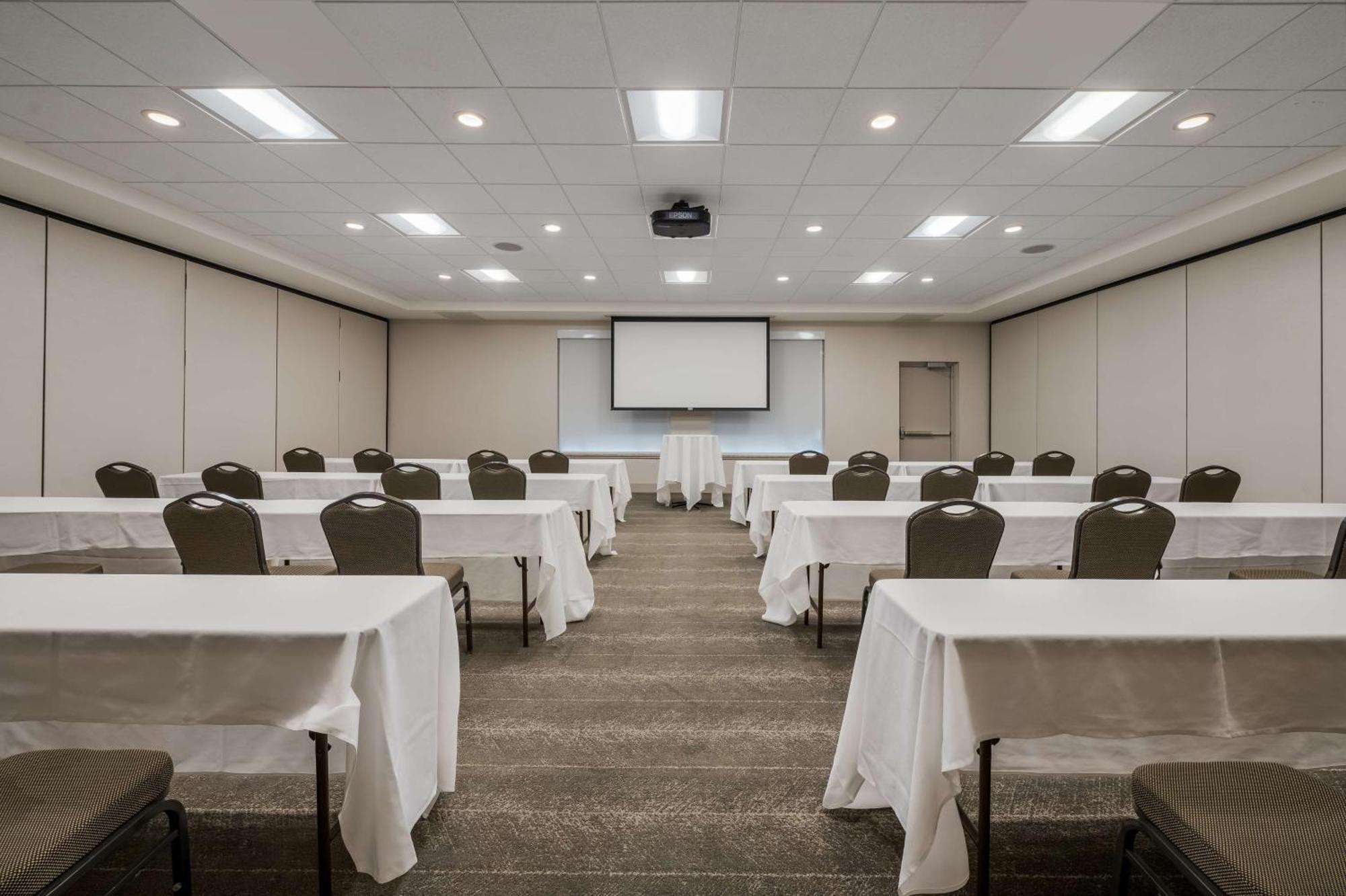 Hilton Garden Inn Rockford Kültér fotó